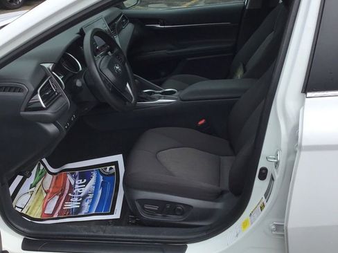 Used 2024 Toyota Camry LE image 7