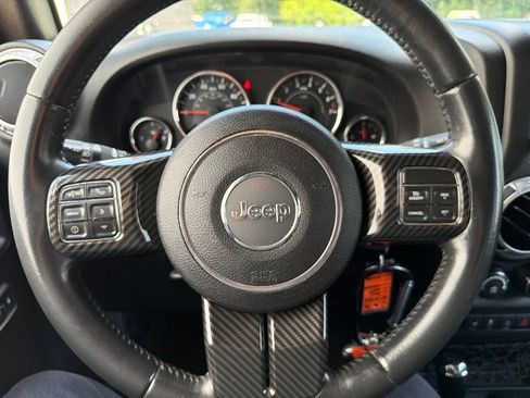 Used 2015 Jeep Wrangler Unlimited Sahara w/ Connectivity Group AWD/4WD image 48