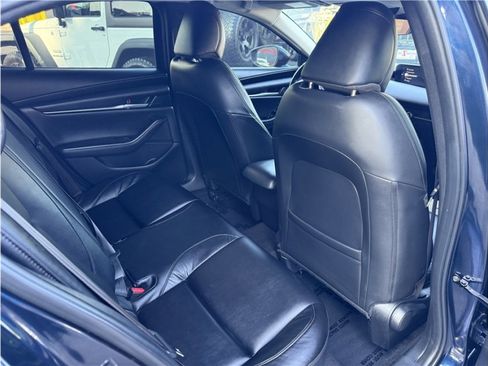 Used 2021 MAZDA MAZDA3 s image 25