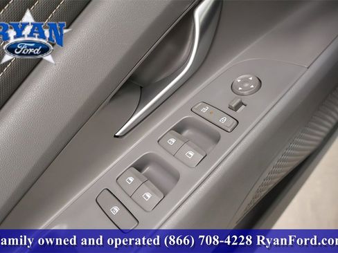 Used 2025 Hyundai Elantra Sport image 27