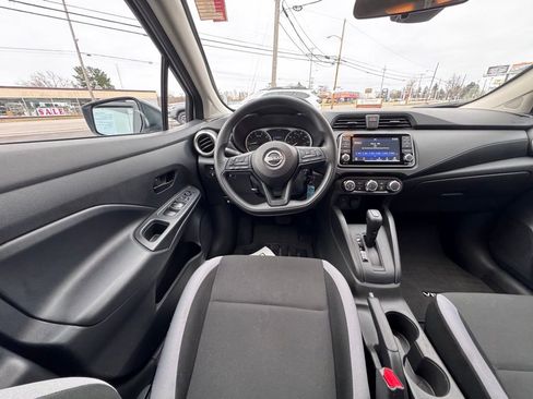 Used 2025 Nissan Versa S w/ Trunk Package image 23