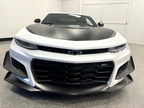 Used 2019 Chevrolet Camaro ZL1 image 33