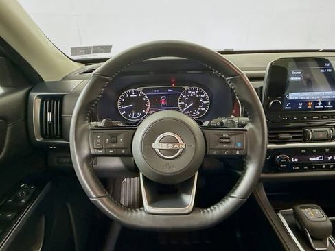 Certified 2023 Nissan Pathfinder SL w/ Lighting Package (N92) image 12