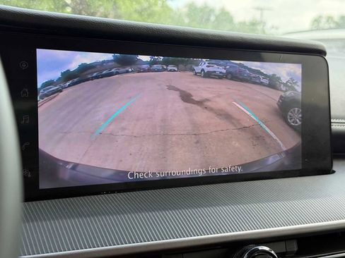 Used 2025 Nissan Murano SV AWD/4WD image 15