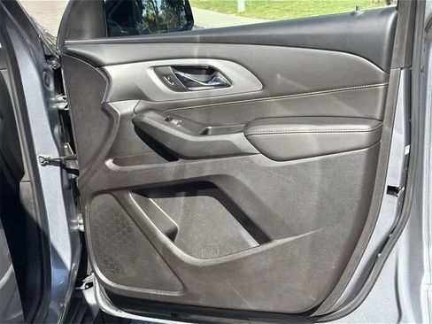 Used 2019 Chevrolet Traverse LS w/ LPO, Blackout Package image 32