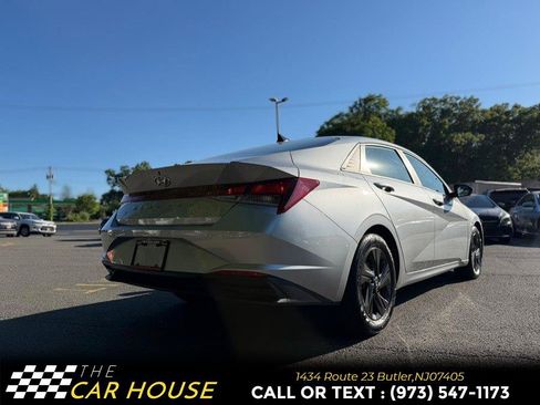 Used 2023 Hyundai Elantra SEL FWD image 9