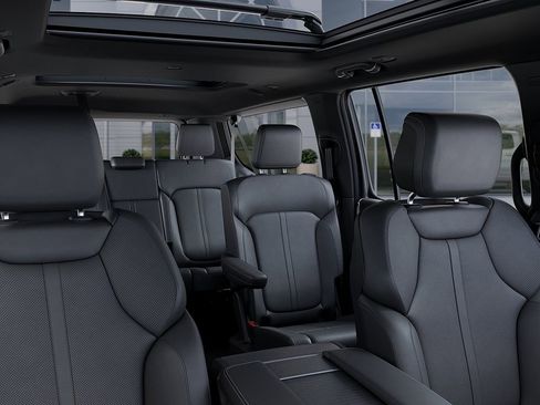 New 2025 Jeep Wagoneer L Series II w/ Premium Group I AWD/4WD image 26