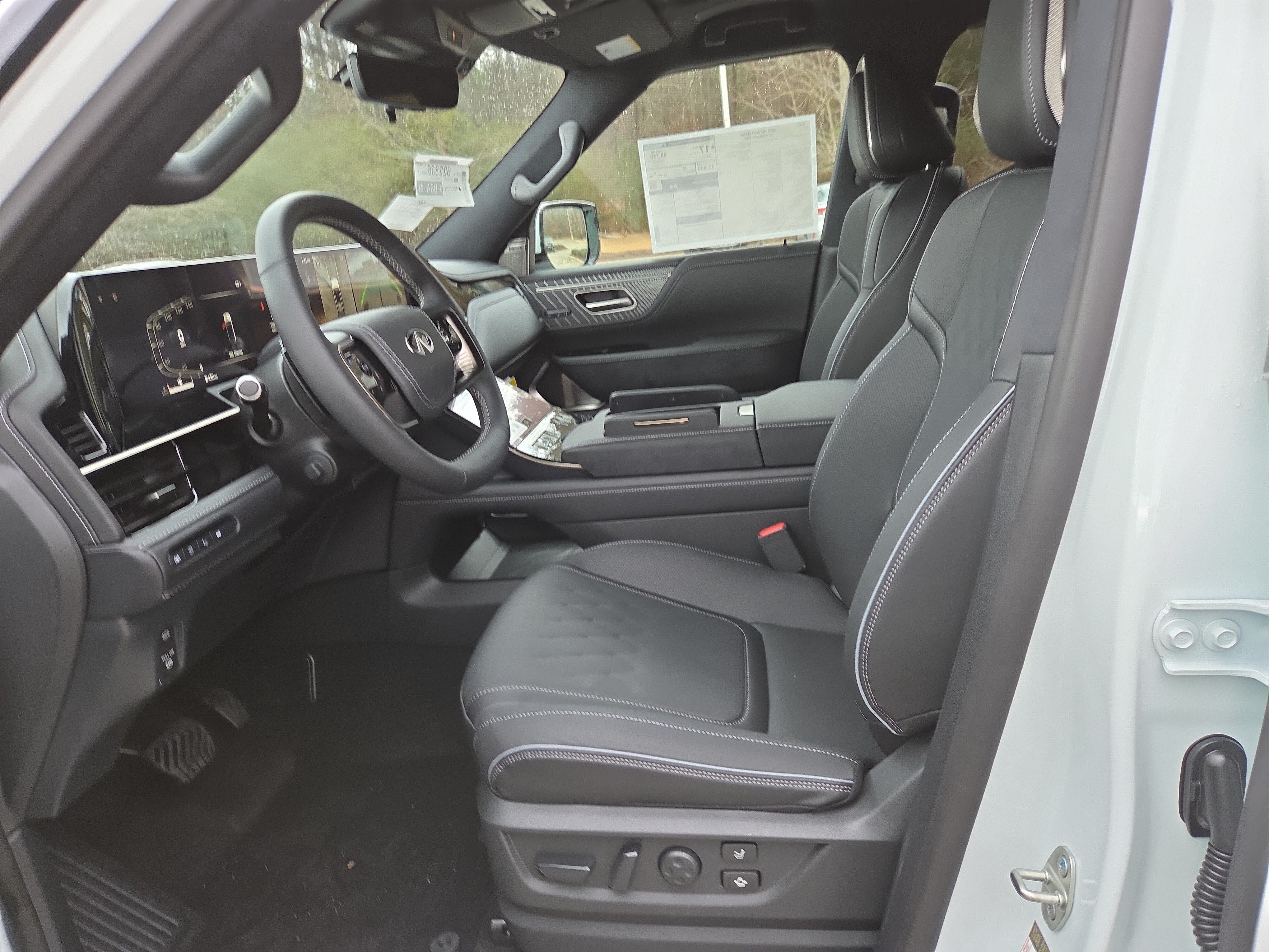 Used 2026 INFINITI QX80 Autograph w/ Premium Cargo Package AWD/4WD image 5