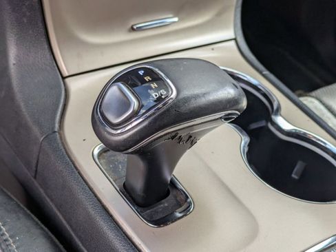 Used 2014 Jeep Grand Cherokee Limited w/ Luxury Group II image 9