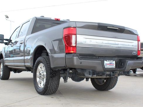 Used 2021 Ford F250 Platinum w/ FX4 Off-Road Package image 11