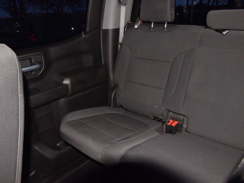 Used 2021 Chevrolet Silverado 1500 Custom Trail Boss w/ LPO, Dark Essentials Package image 18