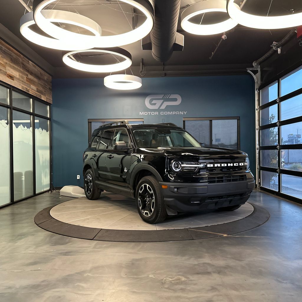 Used 2024 Ford Bronco Sport Outer Banks AWD/4WD image 1