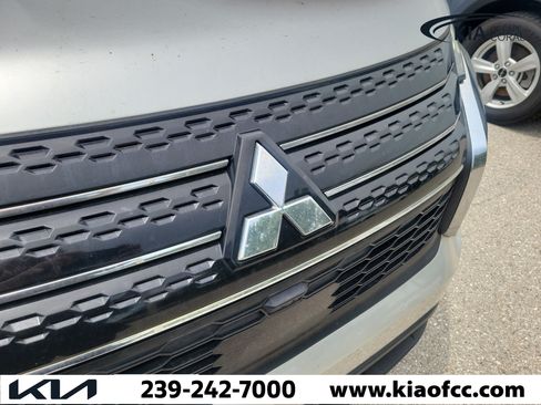 Used 2022 Mitsubishi Outlander ES FWD image 10