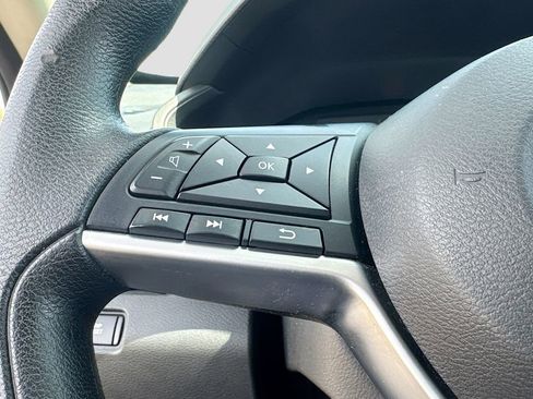 Used 2024 Nissan Altima 2.5 SV FWD image 22