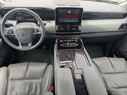 Used 2021 Lincoln Navigator L Reserve AWD/4WD image 17