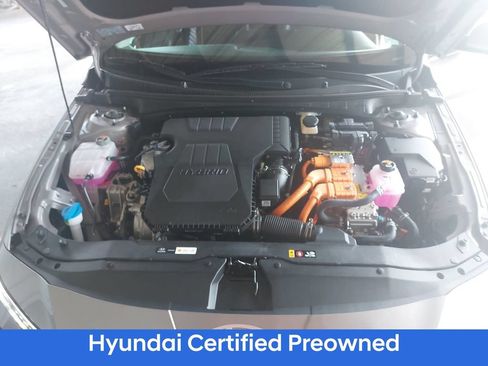 Certified 2025 Hyundai Elantra Limited FWD image 30
