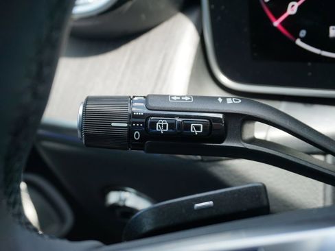 Certified 2025 Mercedes-Benz GLC 300 4MATIC image 28