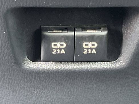 Used 2020 Toyota RAV4 XLE w/ Convenience Package AWD/4WD image 15