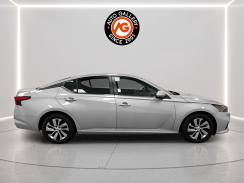 Used 2022 Nissan Altima 2.5 S FWD image 8