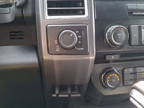 Used 2015 Ford F150 XLT w/ Equipment Group 301A Mid AWD/4WD image 22