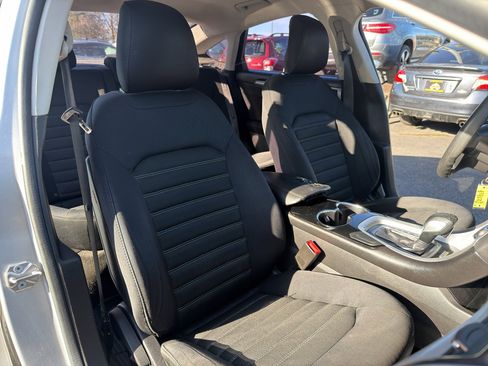 Used 2014 Ford Fusion SE image 19