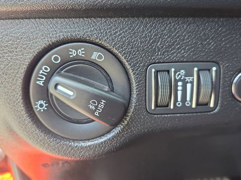 Used 2022 Dodge Charger R/T w/ Plus Group RWD image 27