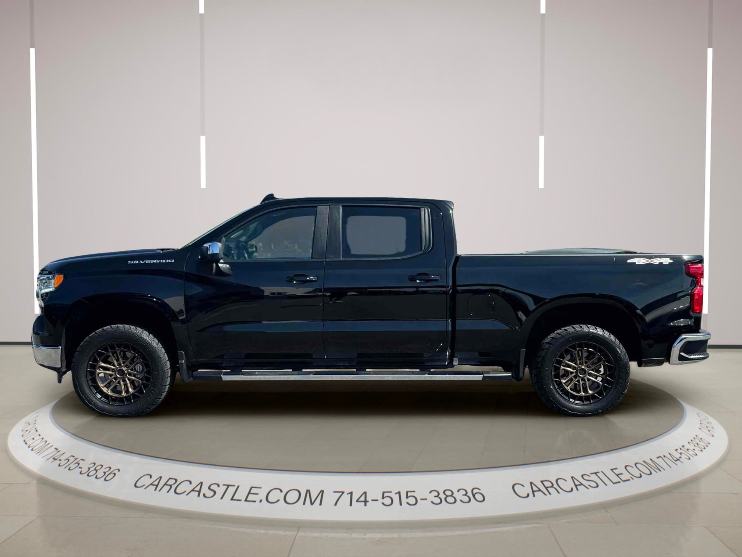 Used 2024 Chevrolet Silverado 1500 LT w/ Protection Package AWD/4WD image 2