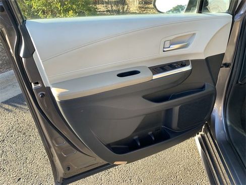 Used 2021 Toyota Sienna XLE image 17