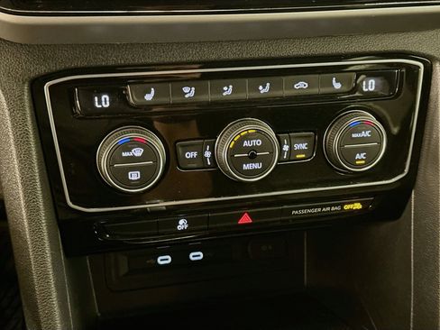 Used 2022 Volkswagen Atlas Cross Sport SE AWD/4WD image 24