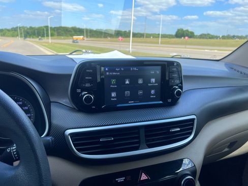 Used 2019 Hyundai Tucson SE image 20