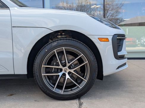 New 2026 Porsche Macan image 11