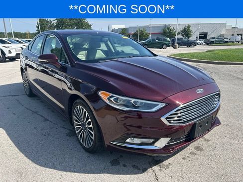 Used 2017 Ford Fusion SE w/ Fusion SE Technology Package FWD image 3