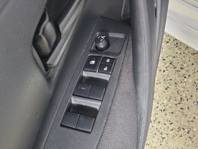 Used 2024 Toyota Corolla LE w/ LE Convenience Package FWD image 22
