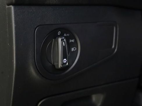 Used 2024 Volkswagen Tiguan SE R-Line image 13