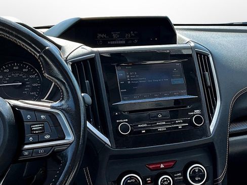 Used 2022 Subaru Crosstrek 2.0i Premium w/ Moonroof Package image 6