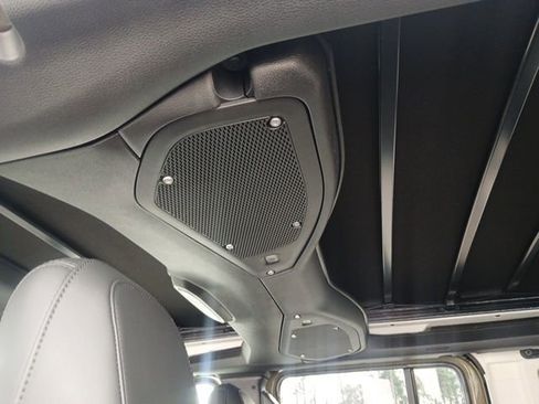 New 2026 Jeep Wrangler Unlimited Rubicon image 19