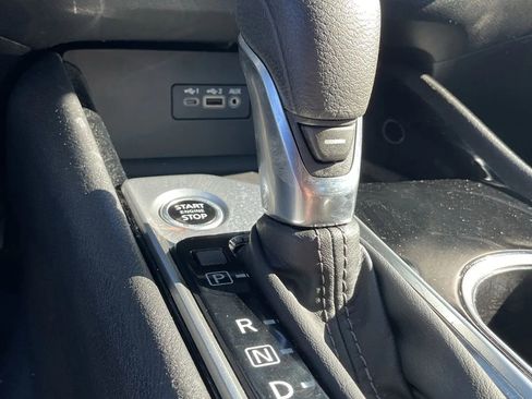 Used 2024 Nissan Altima 2.5 SV image 24