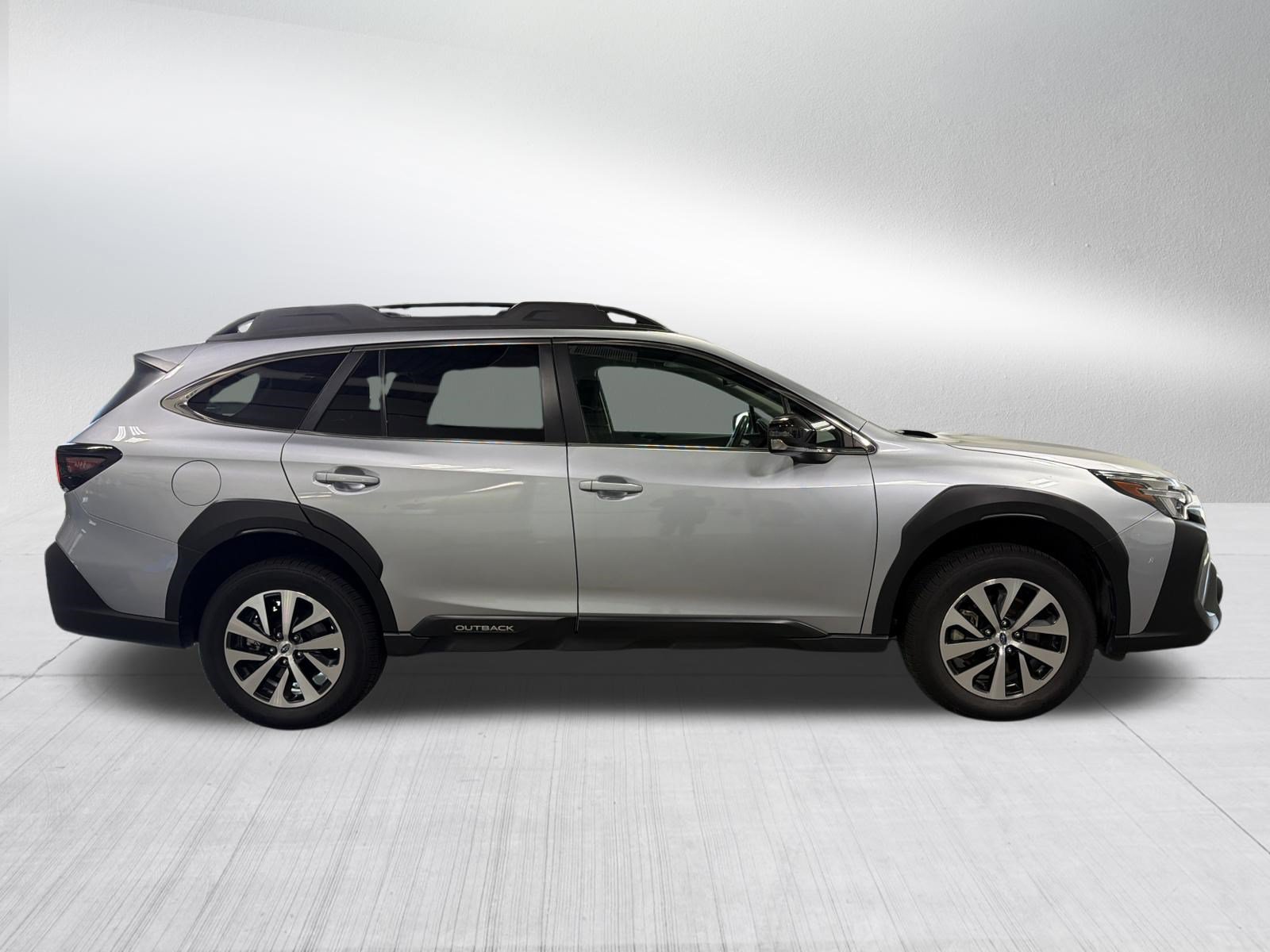 Used 2024 Subaru Outback Premium AWD/4WD image 8
