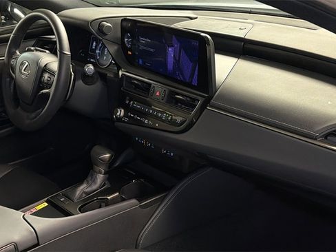 Certified 2023 Lexus ES 250 w/ Premium Package image 11