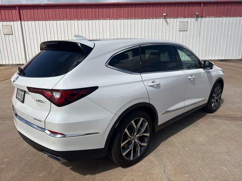 Used 2024 Acura MDX SH-AWD w/ Technology Package image 5