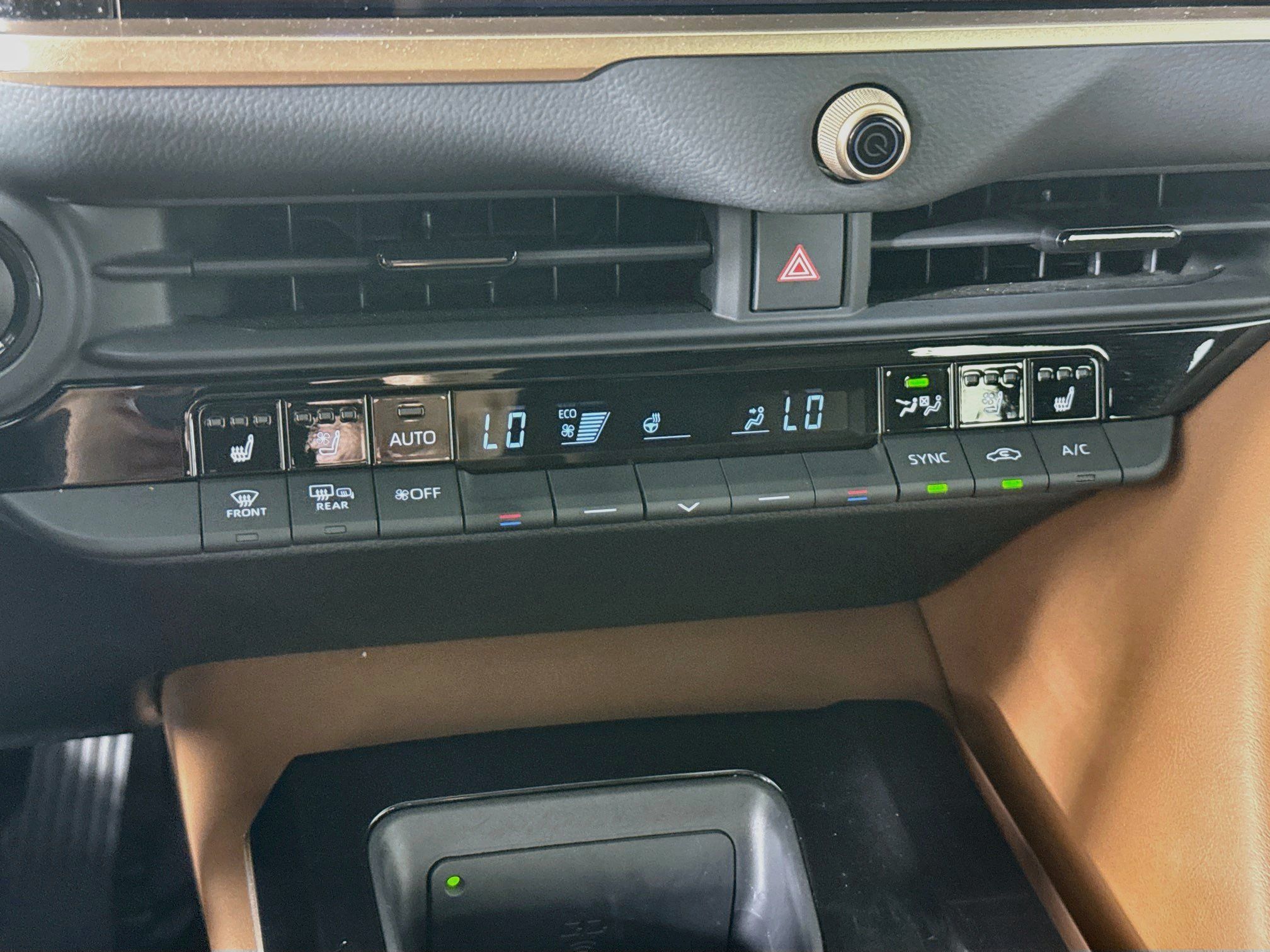 Used 2025 Toyota Crown Signia w/ Advanced Technology Package AWD/4WD image 17