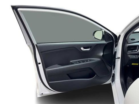 Used 2022 Kia Rio LX image 10