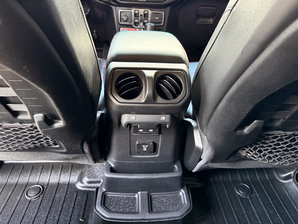 Used 2021 Jeep Wrangler Unlimited Rubicon AWD/4WD image 32