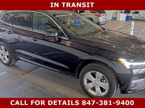 Used 2022 Volvo XC60 B5 Momentum image 1