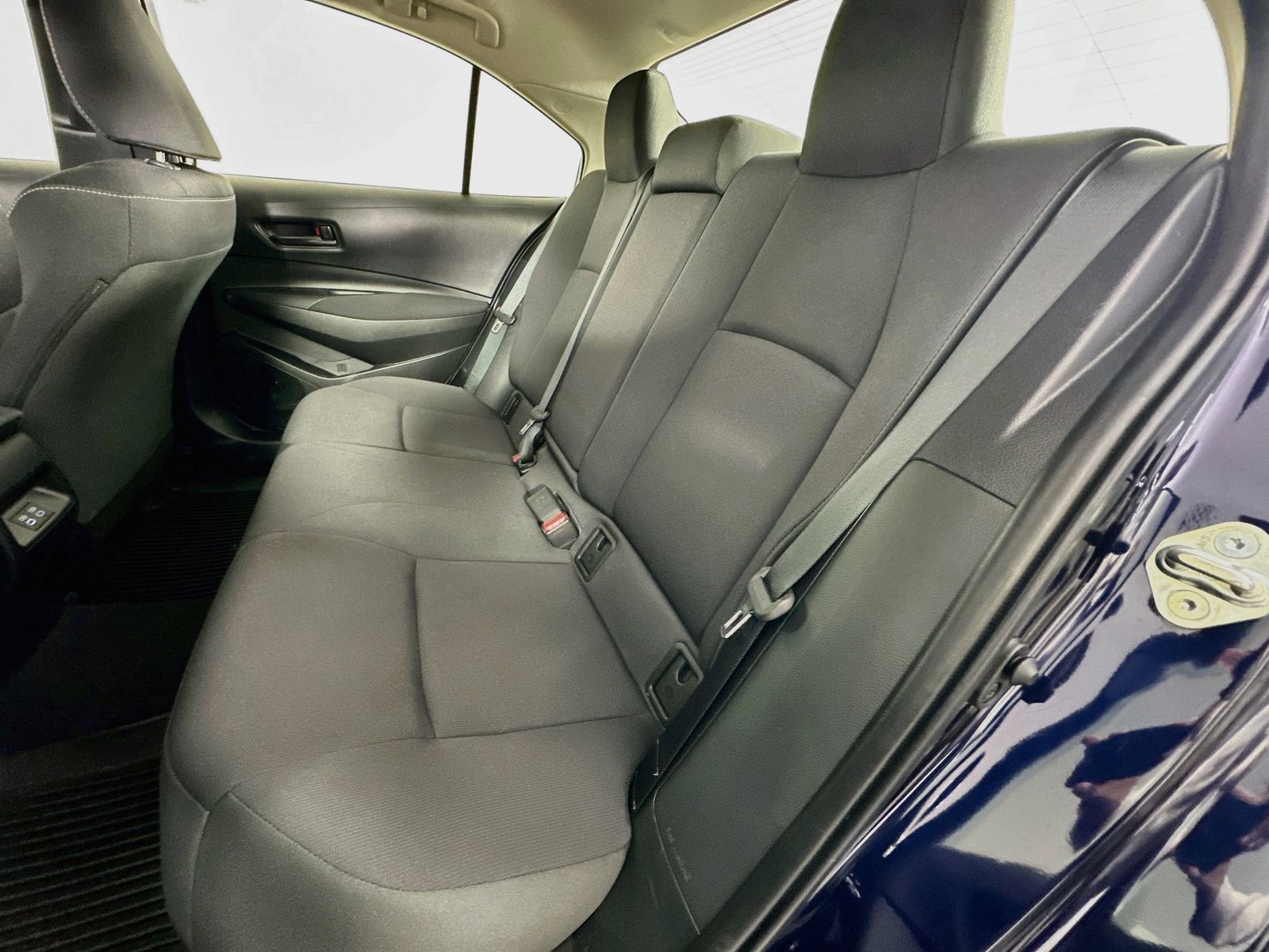Used 2023 Toyota Corolla LE FWD image 23