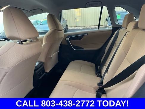 Used 2022 Toyota RAV4 LE FWD image 12