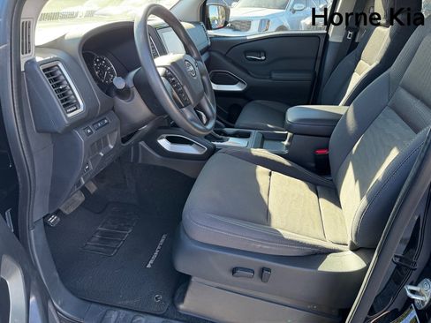 Used 2022 Nissan Frontier SV image 10