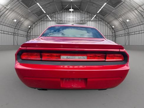 Used 2012 Dodge Challenger R/T RWD image 5