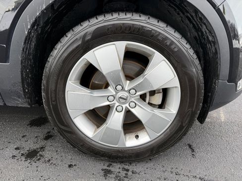 Used 2022 Volvo XC40 T5 Momentum image 25