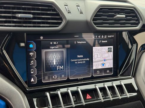 Used 2022 Lamborghini Urus image 56